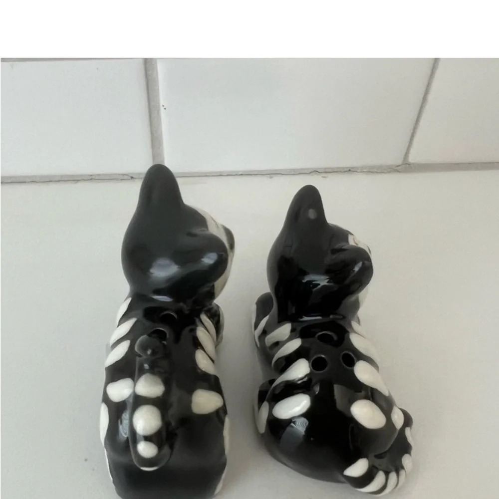 Halloween 🎃 mini set of salt and pepper shakers